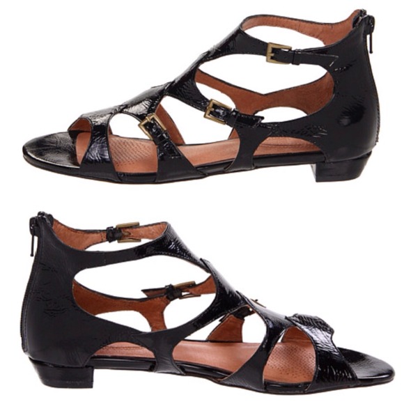 Corso Como Shoes - Corso Como Leather Gladiator Sandal 🆕