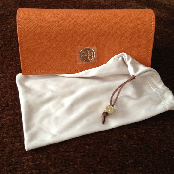 ❗Reserved @shoogal82❗Tory Burch Sunglass Case