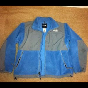 Authentic North Face Women's Fleece Jacket!