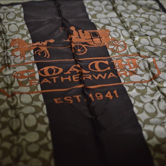 ⬇Reduced⬇ 💯Authentic Coach Scarf - Picture 3 of 3