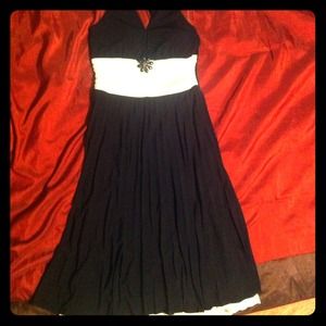 Little black & white dress size small