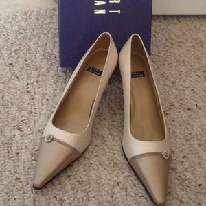 SALE STUART WEITZMAN  Bone/champagne dressy heals
