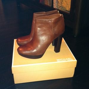 MIchael Kors bootie