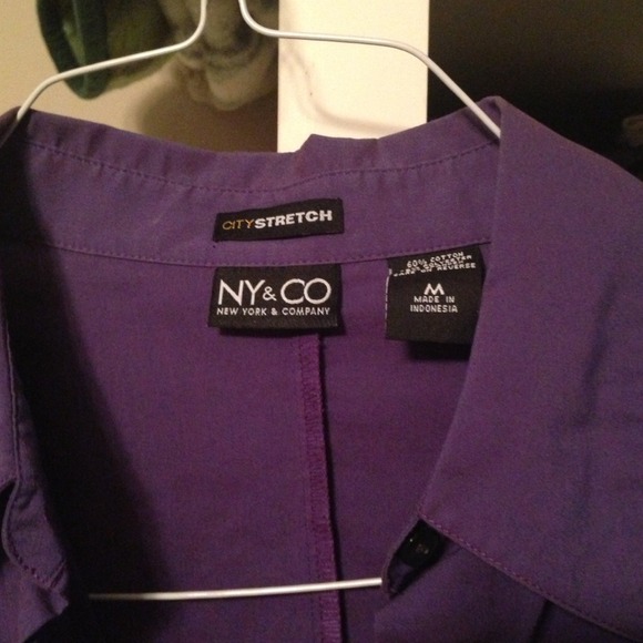 NY& Co. Button down - Picture 2 of 3