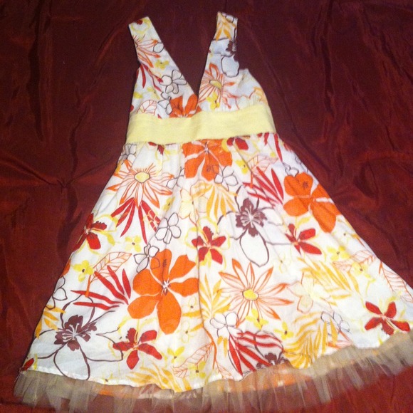 Beautiful flower V neck dress!