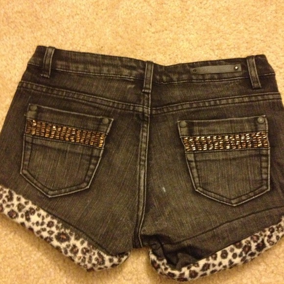 Leopard short - Picture 2 of 2