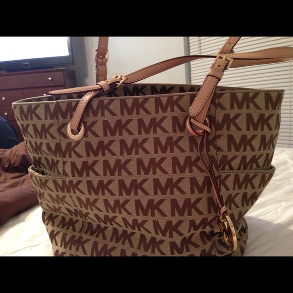 Michael Kors signature purse