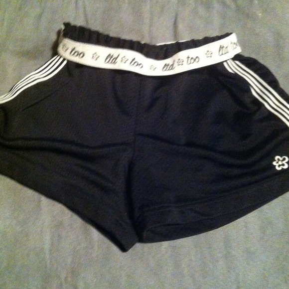 2shirts, shorts & hat for Lisa