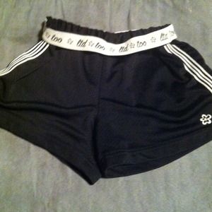 2shirts, shorts & hat for Lisa