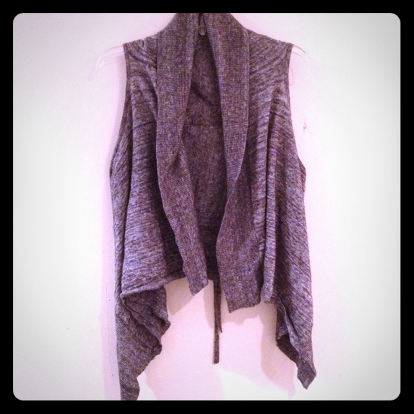 Xl Gap sweater vest/2legging bundle