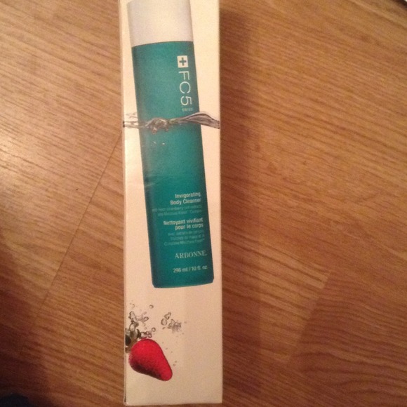 FC5 Arbonne Swiss body cleanser wash
