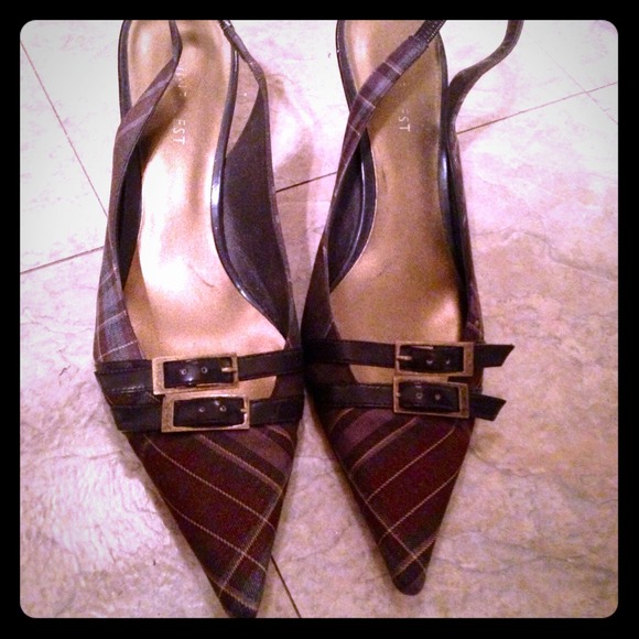 Pointy Toe Kitten Heels