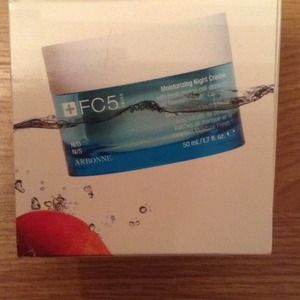 Arbonne FC5 Swiss moisturizing night cream