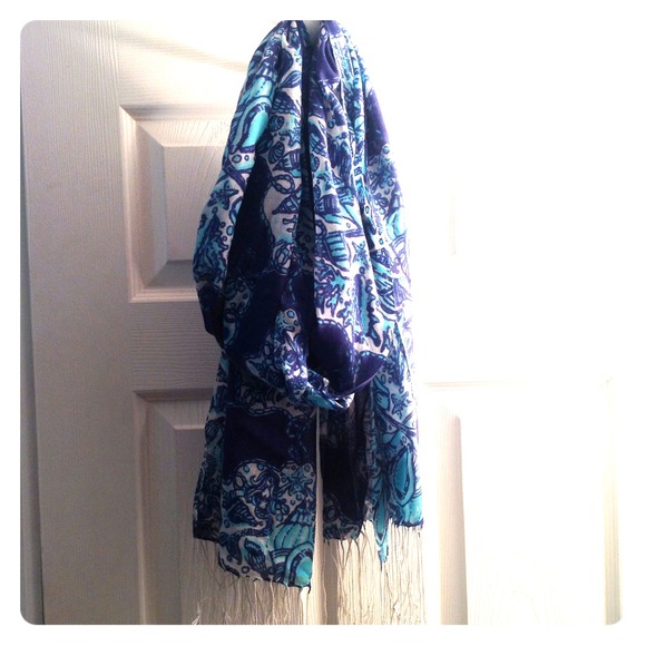 ❌Sold❌ Lilly Pulitzer Murphee Scarf  NWOT - Picture 1 of 4