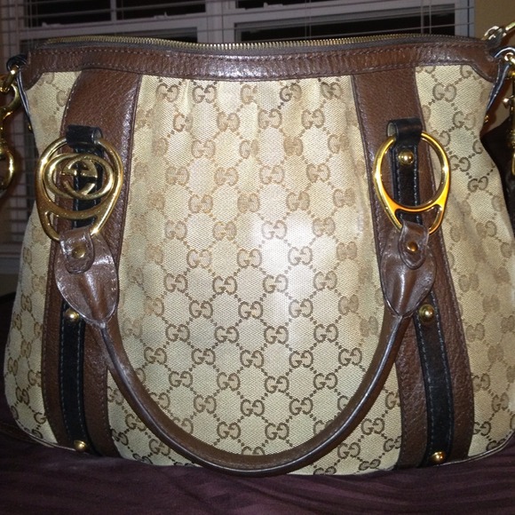 Large sized gucci handbag with messenger strap