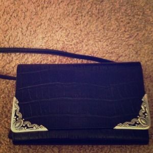 RESERVED!! Authentic Brighton Purse!