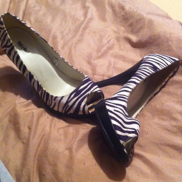 Zebra print heel