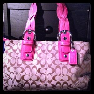 AUTHENTIC COACH handbag *WILL NEGOTIATE PRICE*