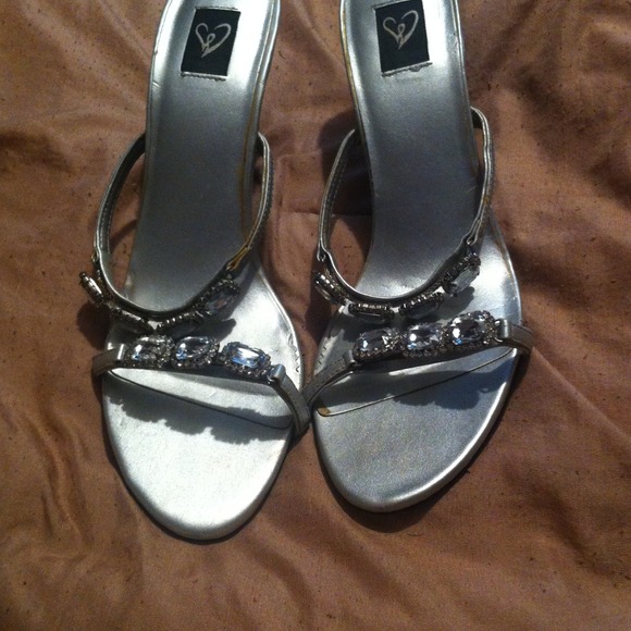 Strapless silver heels