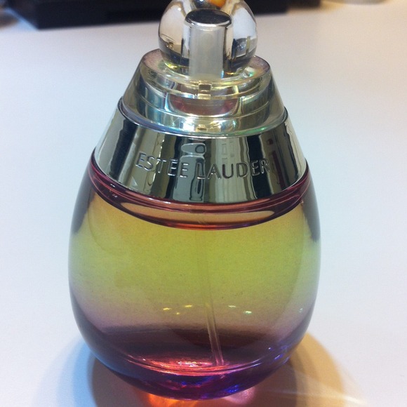 ❌Traded to 11poppets❌Estée Lauder