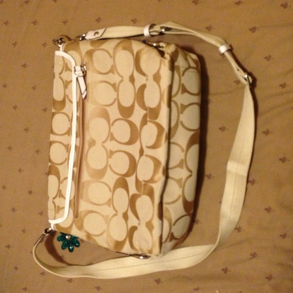 Authentic Coach Crossbody Logo Bag - Picture 3 of 4