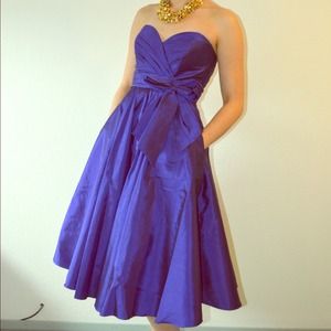 ‼️SALE‼️Beautiful Tea Length Dress