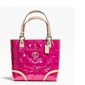 🎀 REDUCED 🎀 Coach handbag.