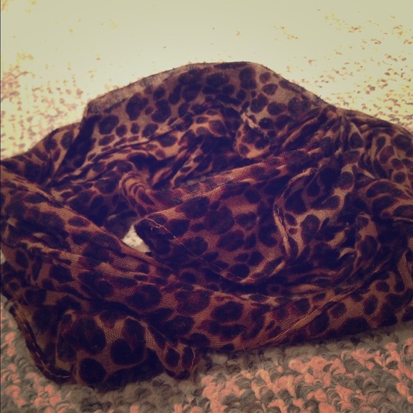 Leopard scarf