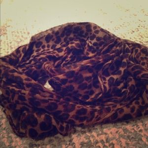 Leopard scarf