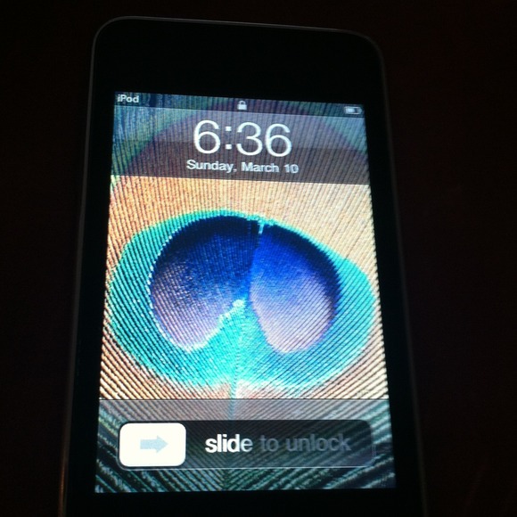 iPod touch - Picture 3 of 4