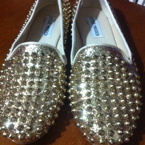 Steve Madden Studlyy flats