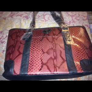 Burgany and black pocket book