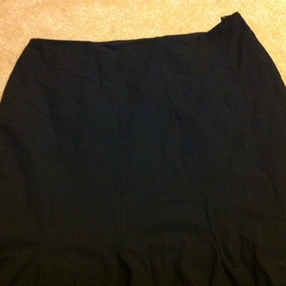 Black skirt - Picture 3 of 4