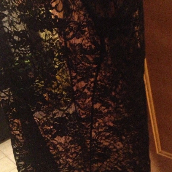 🚫SOLD IN BUNDLE🚫 Black lace shirt - Picture 3 of 4