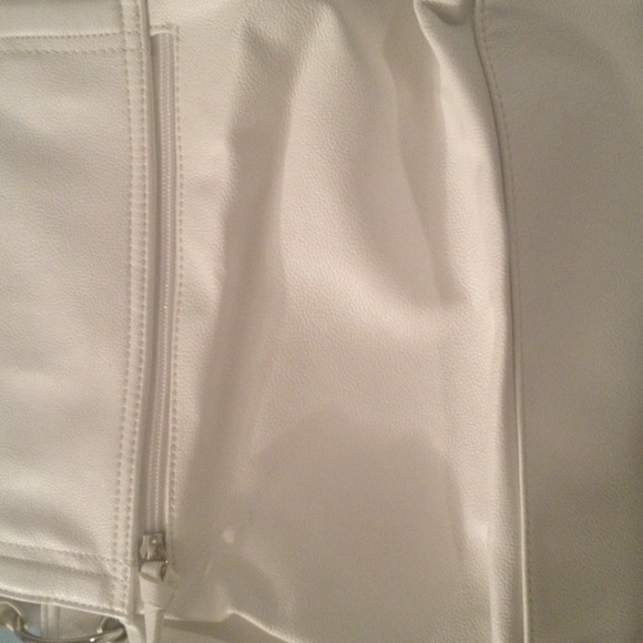 Classy white purse - Picture 3 of 4