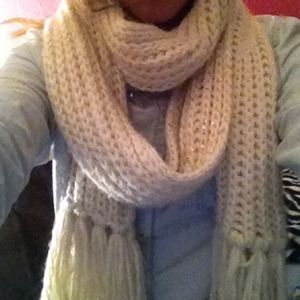 CREAM AND GOLD SCARF