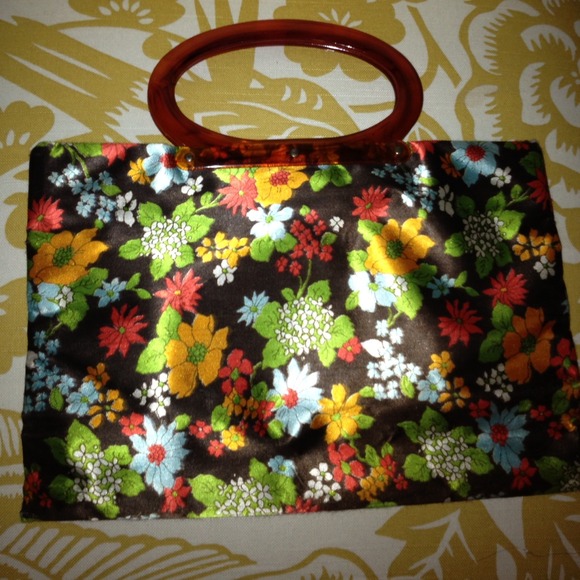 SOLD in bundle Vintage expandable purse