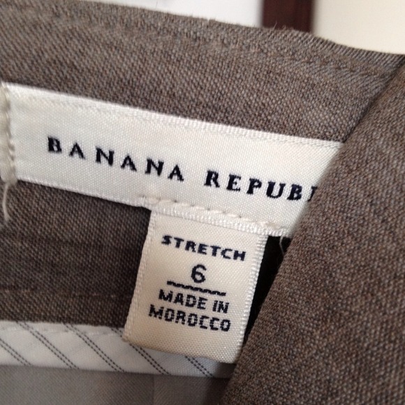 Light weight wool pencil skirt - Picture 2 of 2