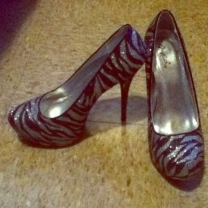 **HOLD** for @lmc_284