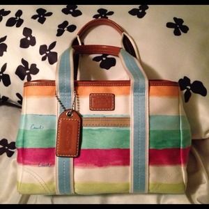 Authentic Coach Handbag**Great spring/summer bag!!
