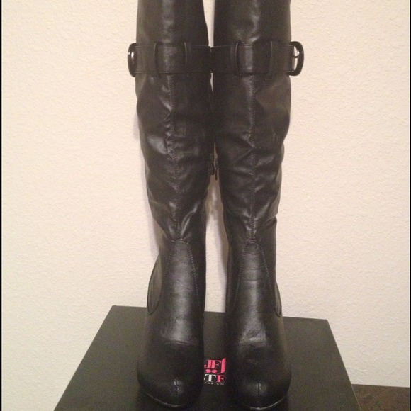 Never worn Knee high black boots