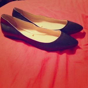 ❗❗ RESERVED @hilary78 flats sz 9