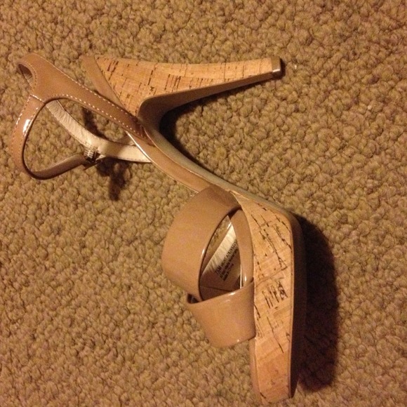 ~Sold in bundle~💰Nude Franco Sarto Heels - Picture 2 of 4