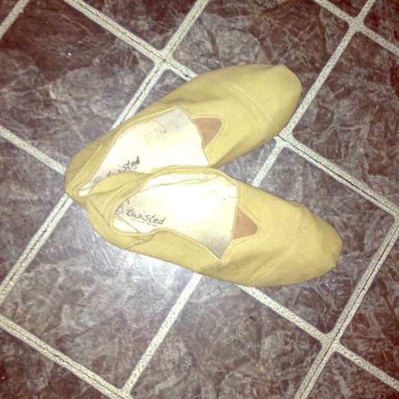 Beige shoes