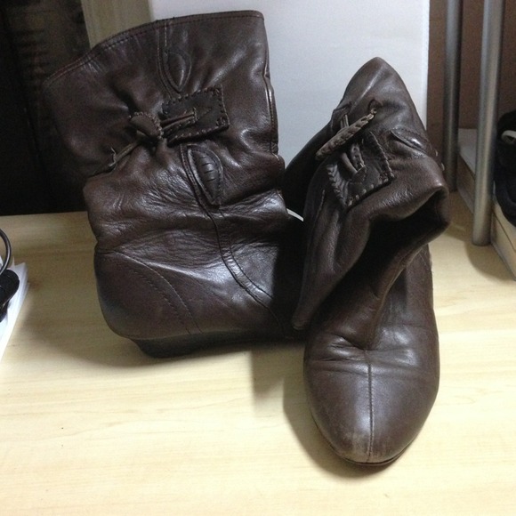 Brown leather boots🌸