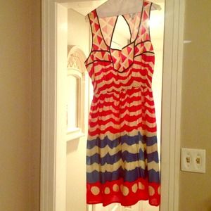 Red/cream/blue sleeveless dress