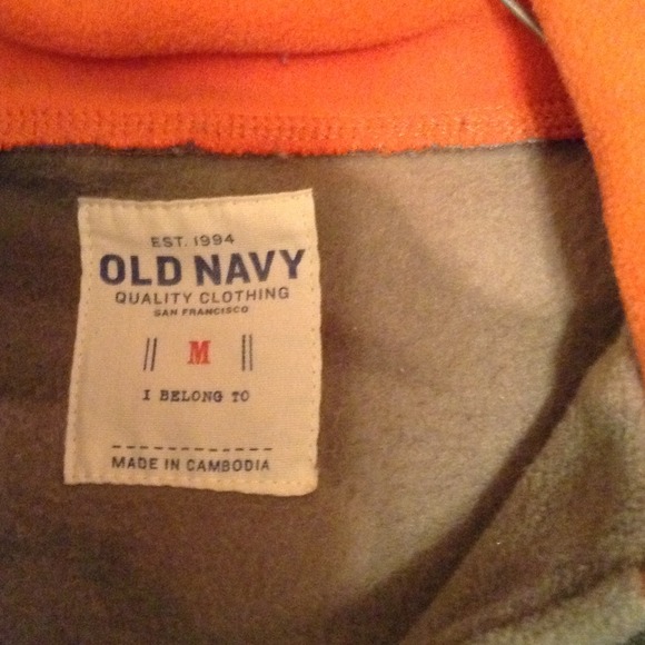 Boys Old Navy fleece pull over, size M, worn once - Picture 2 of 2