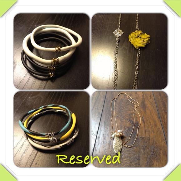 🚫Reserved🚫 for @luv2travel54