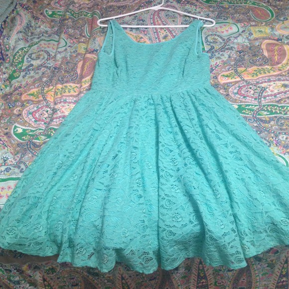 Never worn Urban outfitters mint lace dress