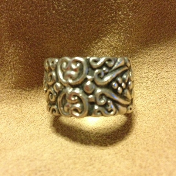 ⛵Sold in bundle⛵Silver statement ring